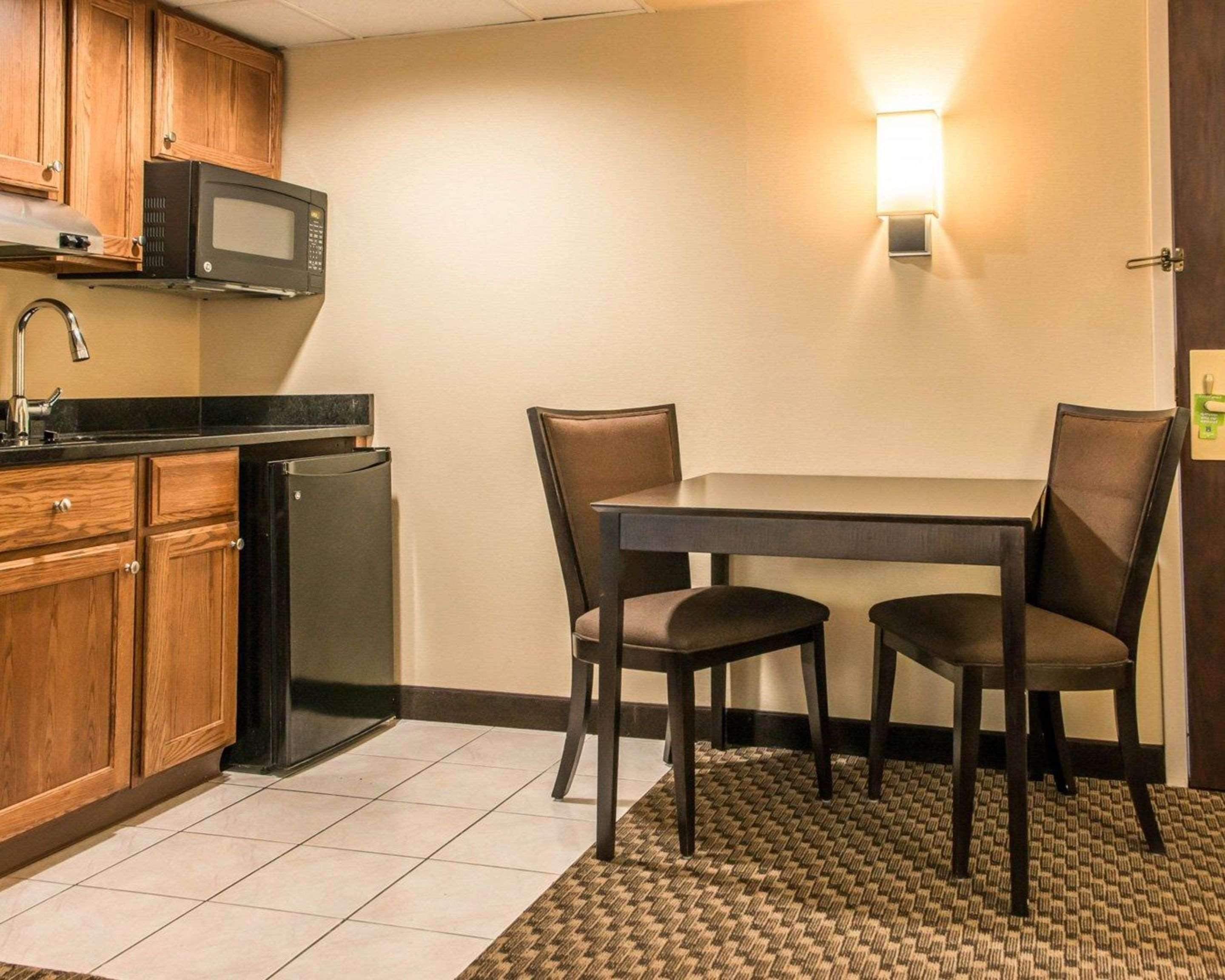 Mainstay Suites Verona Esterno foto