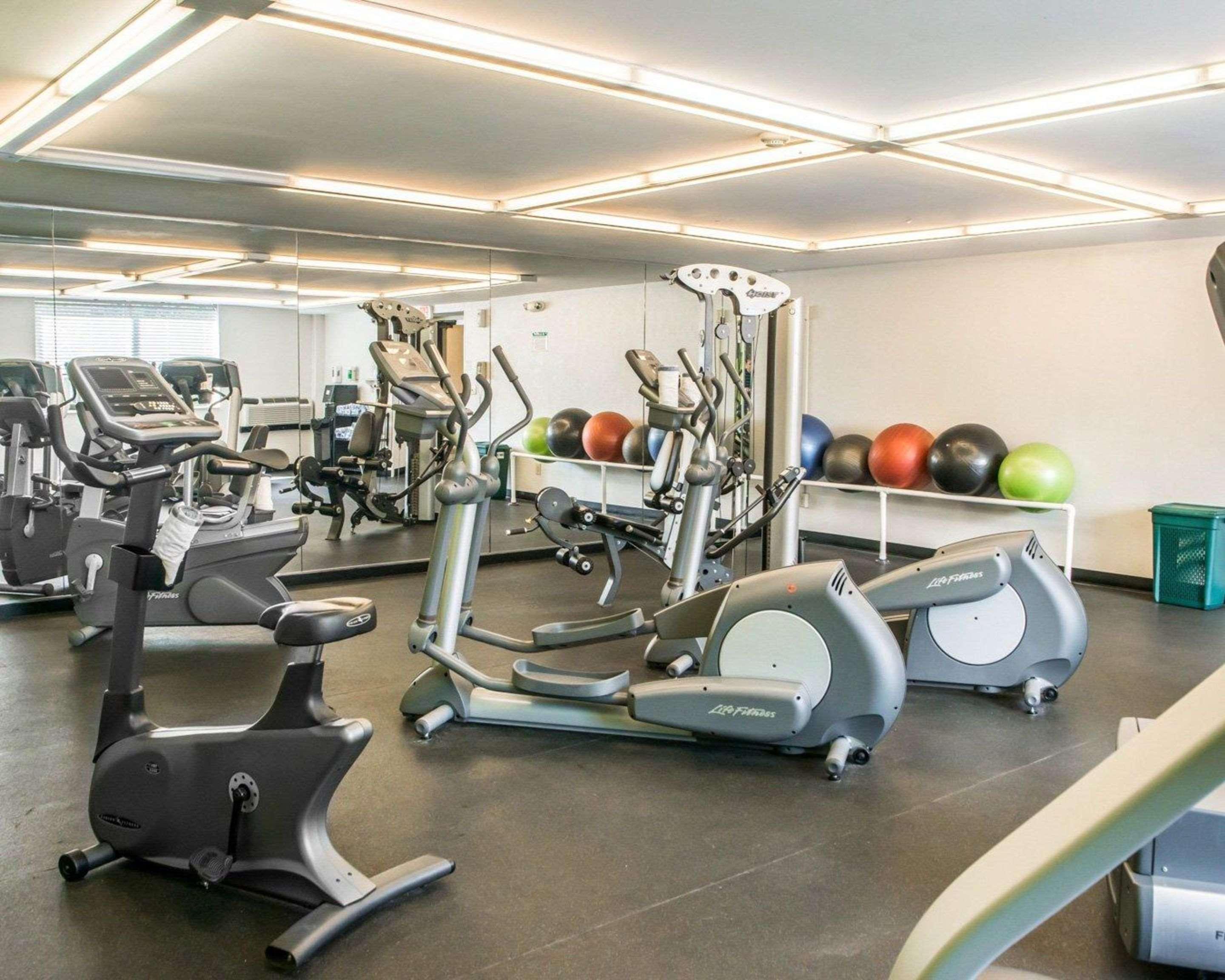 Mainstay Suites Verona Esterno foto